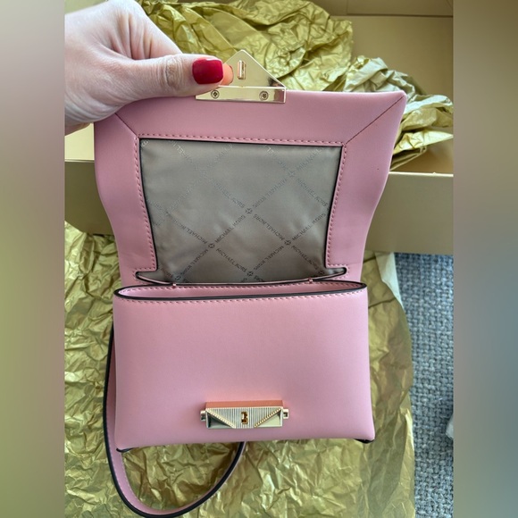 Michael Kors Cece Small Crossbody Bag with Gold Chain –Brand New Primrose color - Picture 12 of 16
